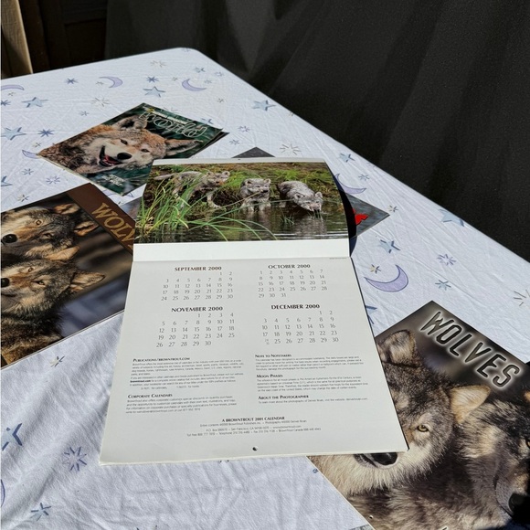 2000 & 2001 Wolves Themed Calendars & National Geographic Magazine - Picture 11 of 14